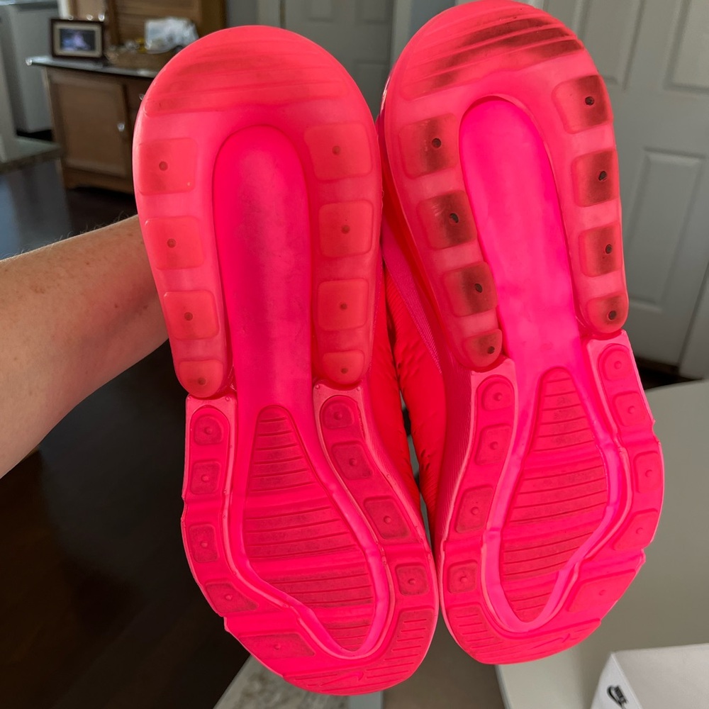 🔥 NIKE | 10 | W Air Max 270 (HYPER PINK) - Picture 7 of 16